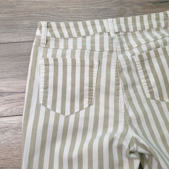 Women Striped Bermuda Shorts Size 10 Project Blue Cotton Blend Frayed Hem Fit - Picture 6 of 6